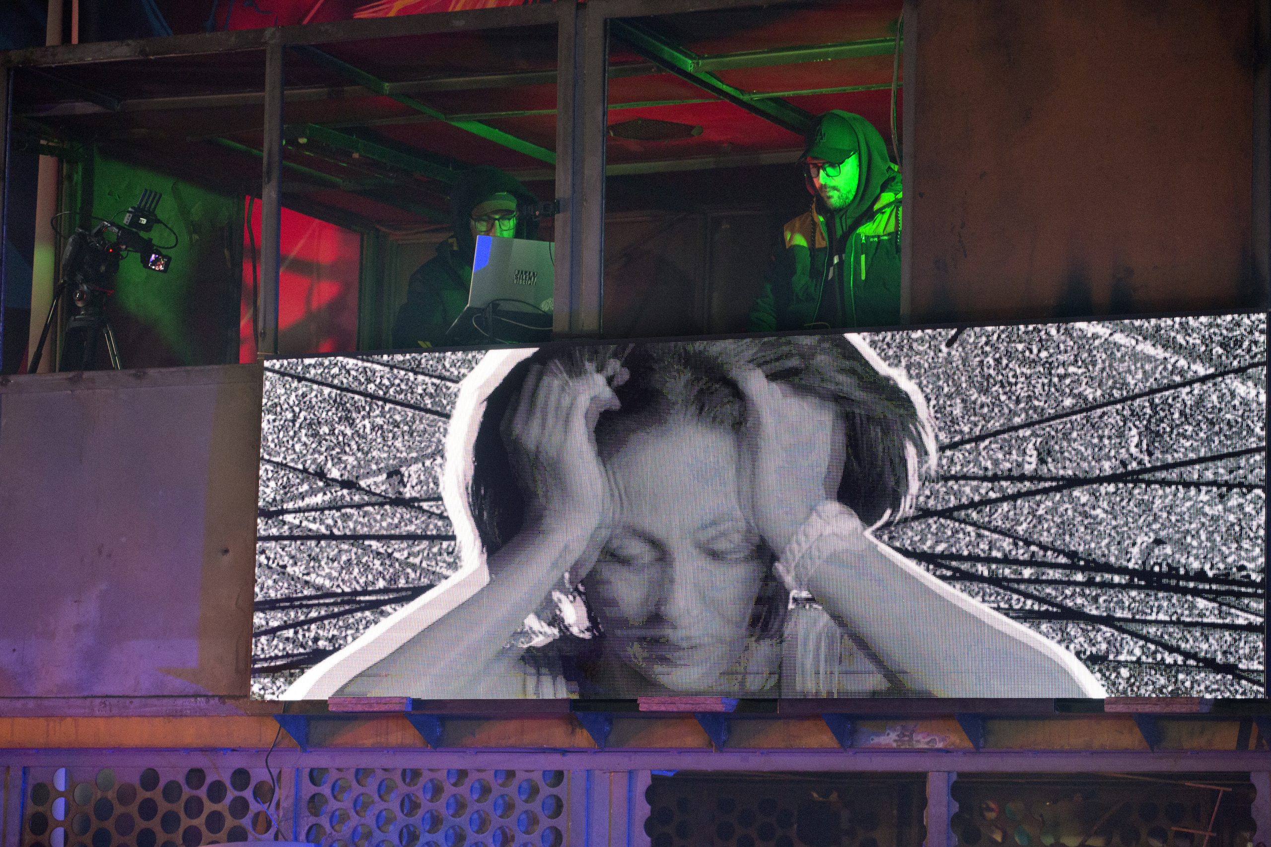 Ceilalți – Performance